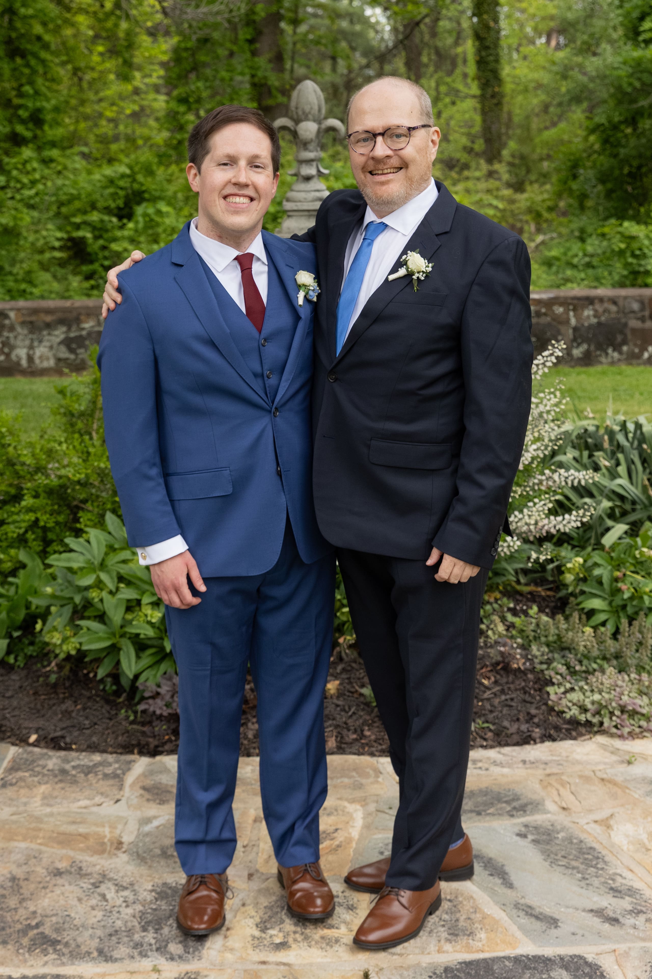 groom and dad