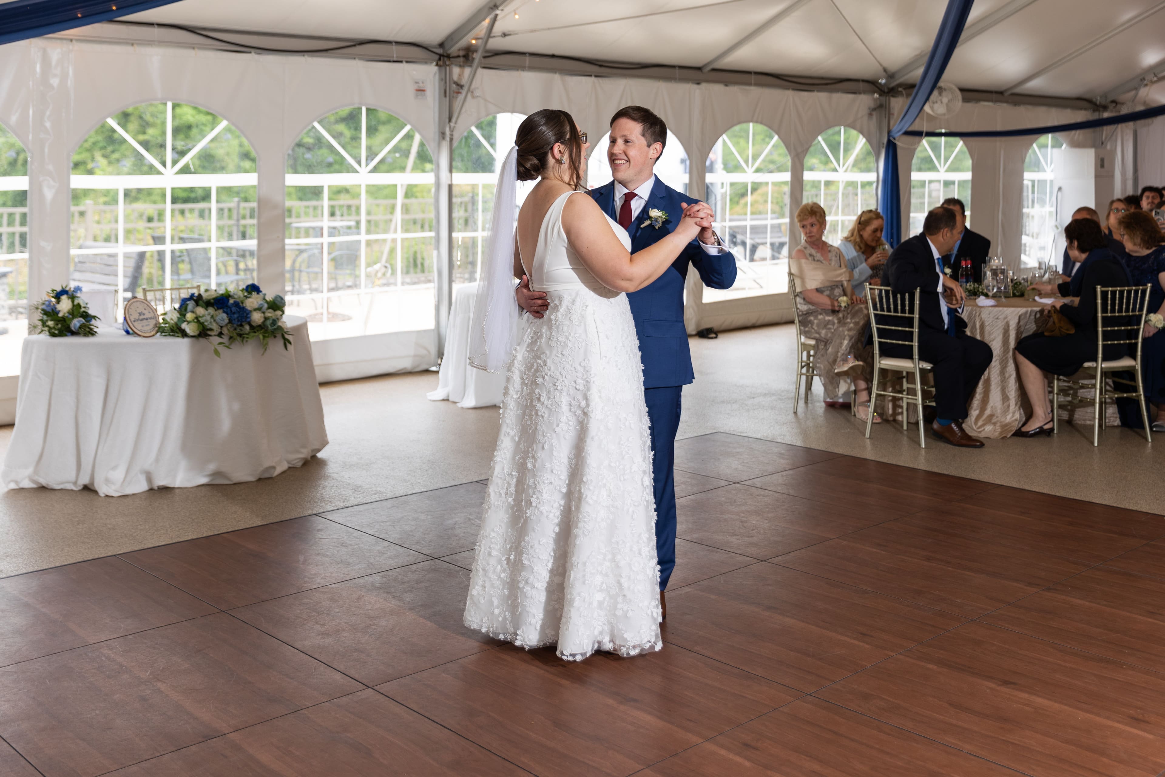 bride groom first dance smiling
